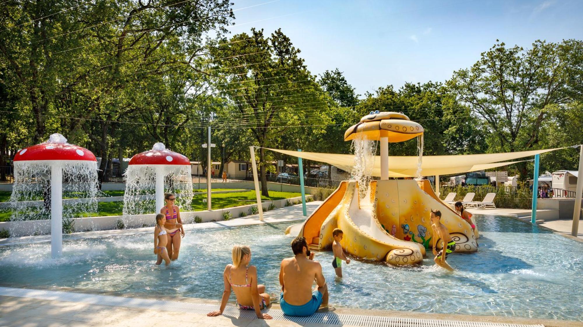 Aminess Planet Camping Maravea Resort - Pitches Novigrad Istria Buitenkant foto